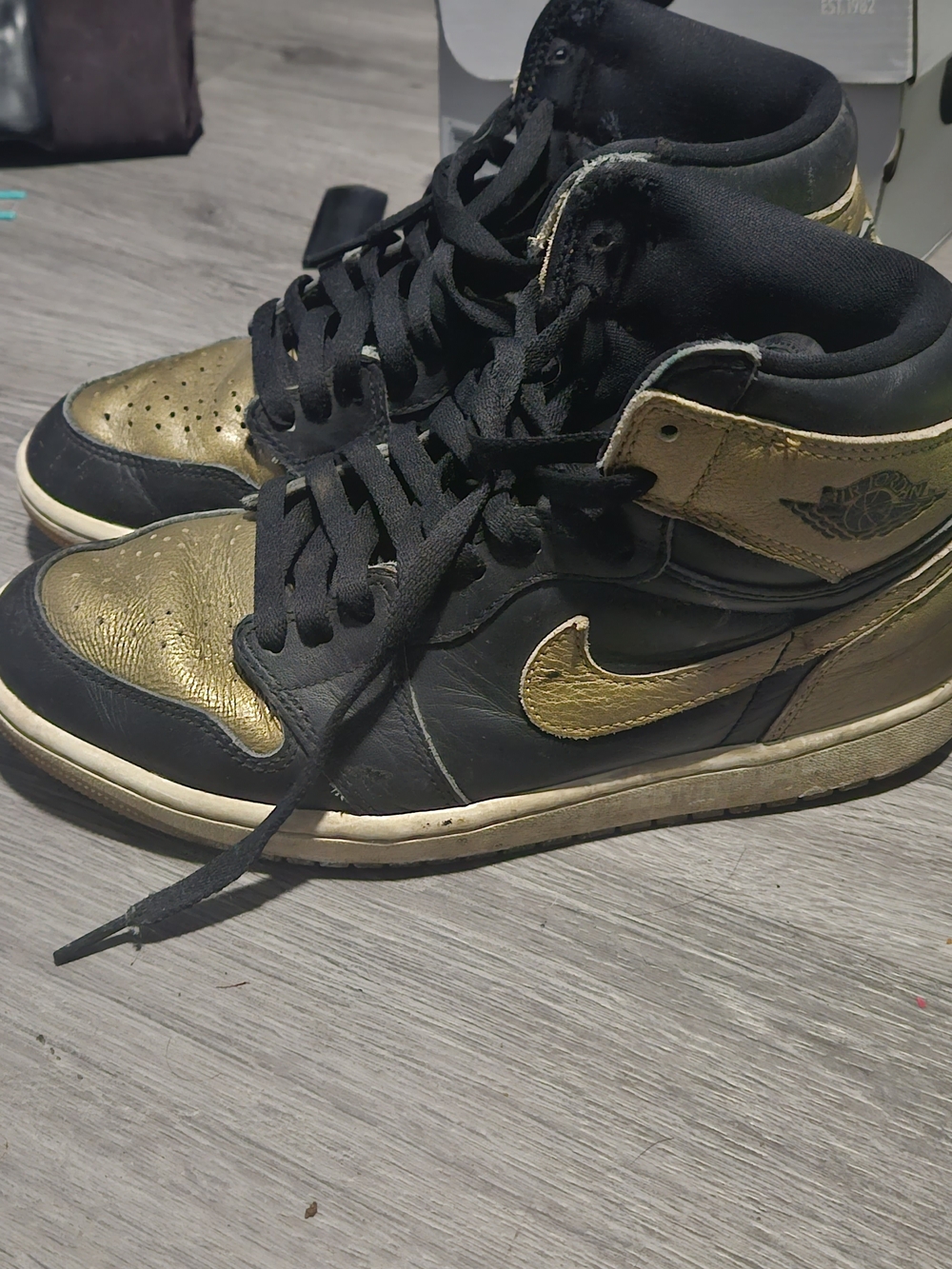 Nike Men's Black and Gold High-Top Sneakers